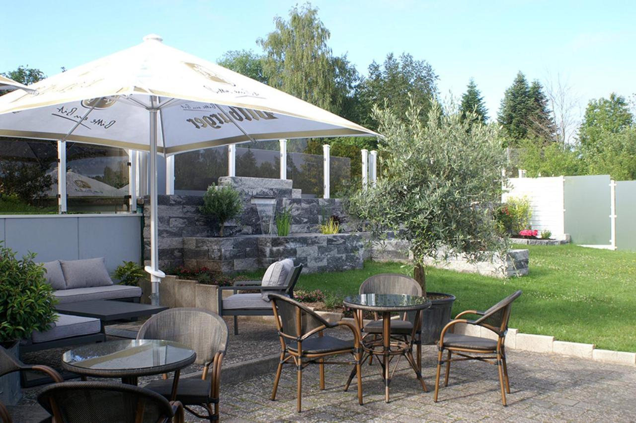 Haus Schieferstein Hotell Dahlem  Exteriör bild