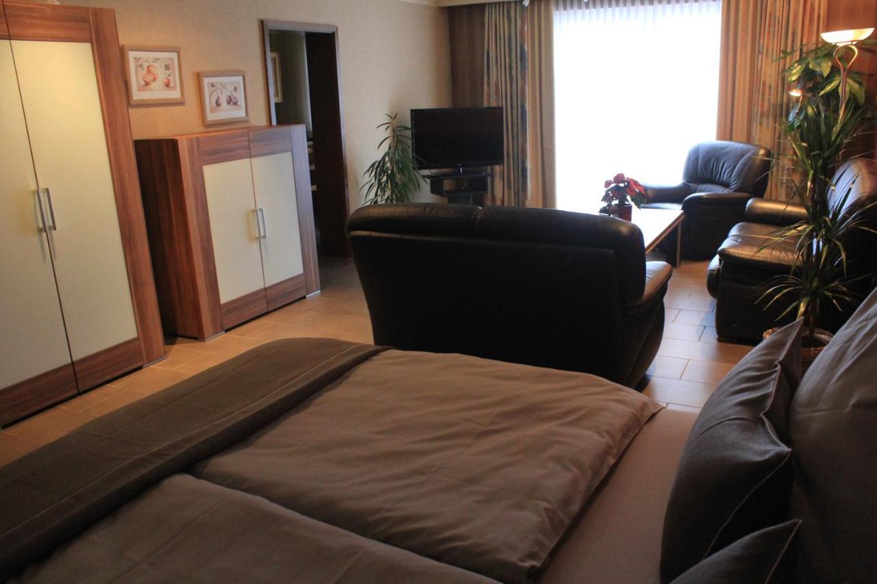 Haus Schieferstein Hotell Dahlem  Exteriör bild